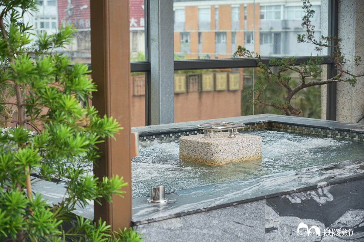 泡露天溫泉、壽司牛排吃到飽!開箱人氣「礁溪親子飯店」,房內大湯池超過癮 泡露天溫泉、壽司牛排吃到飽!開箱人氣「礁溪親子飯店」,房內大湯池超過癮