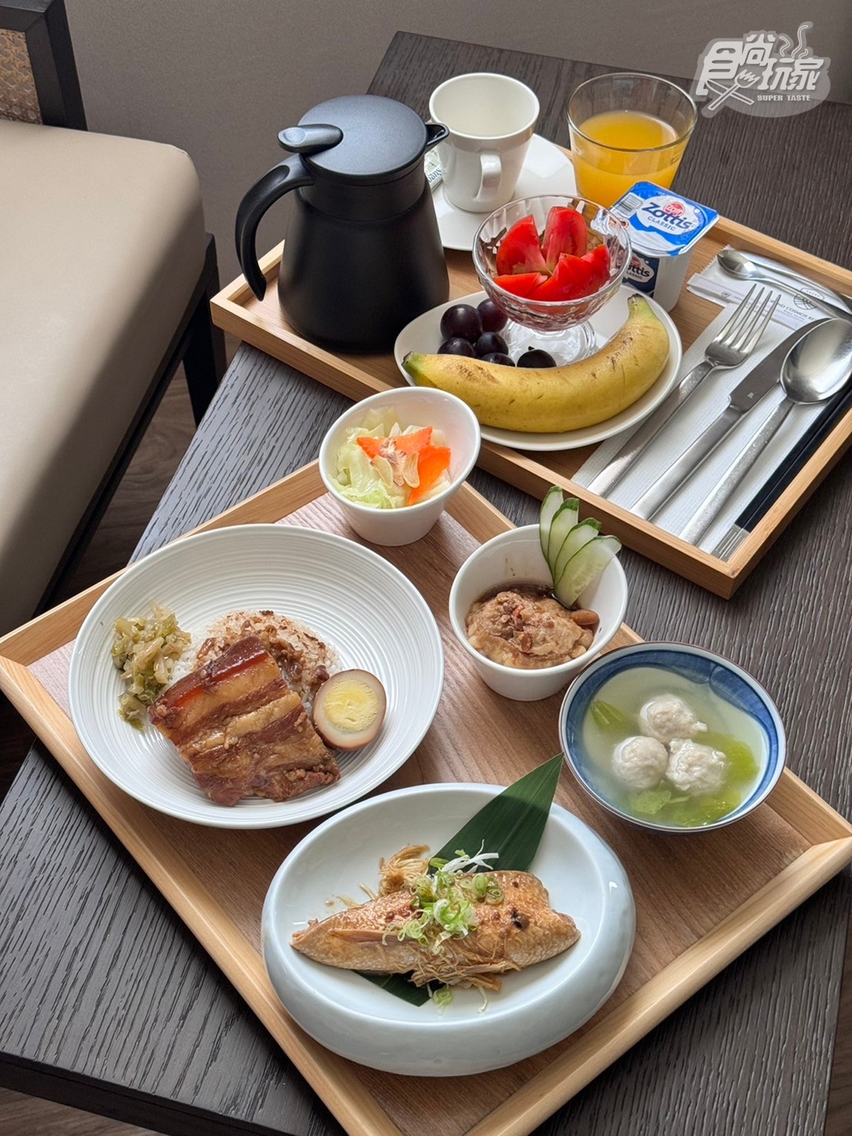 早餐免出房爽嗑老店小吃!高雄最新「貨櫃飯店」開箱,連住含早餐每人免1千3 早餐免出房爽嗑老店小吃!高雄最新「貨櫃飯店」開箱,連住含早餐每人免1千3