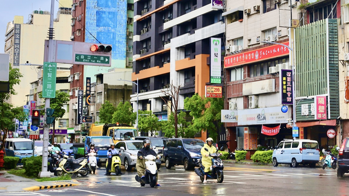 綠燈亮了通行卻被罰1800元！警方揭科技執法取締原因：做錯１事是關鍵