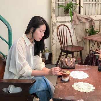 依娜的漫慢拾旅
