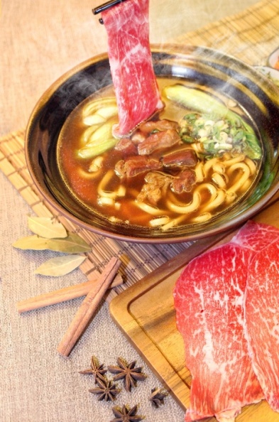 天成飯店集團 重量級「澳洲9+和牛頂級牛肉麵」NT$ 580+10% (1) - 天成飯店集團 重量級「澳洲9+和牛頂級牛肉麵」NT$ 580+10% (1).jpg 天成飯店集團 重量級「澳洲9+和牛頂級牛肉麵」NT$ 580+10% (1).jpg