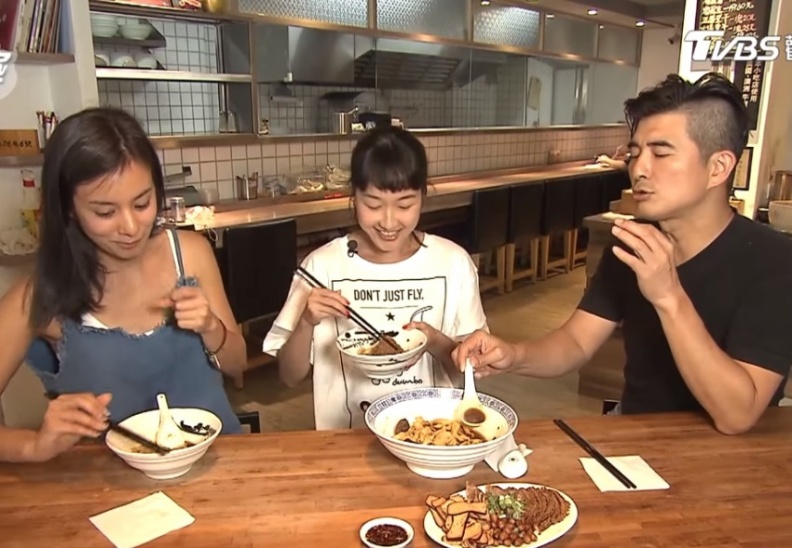 邵昕開的眷村媽媽味牛肉麵！平價美味有質感