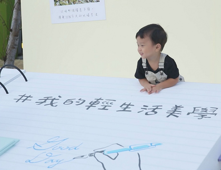 台中打卡新地標! 格列佛「大人國遊記」的清爽風格書桌 4 (1).jpg