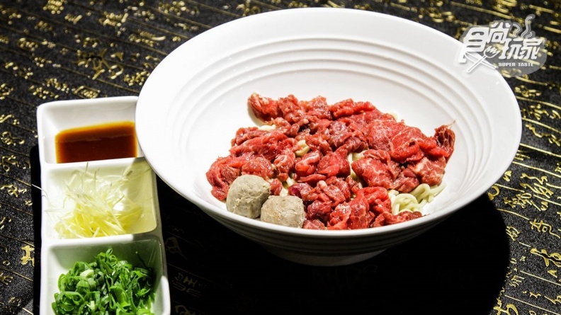 只要百元價！名店推溫體牛肉麵買一送一  只賣一個月