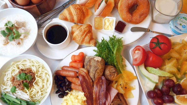 「499優惠」闖進飯店！早餐Buffet吃到飽，兩人同行只收499元！