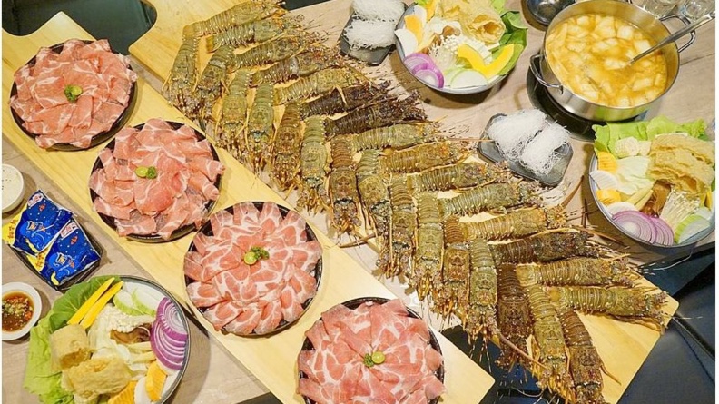 【新開店】史上最強「屠龍火鍋」！30隻龍蝦挑戰痛風極限