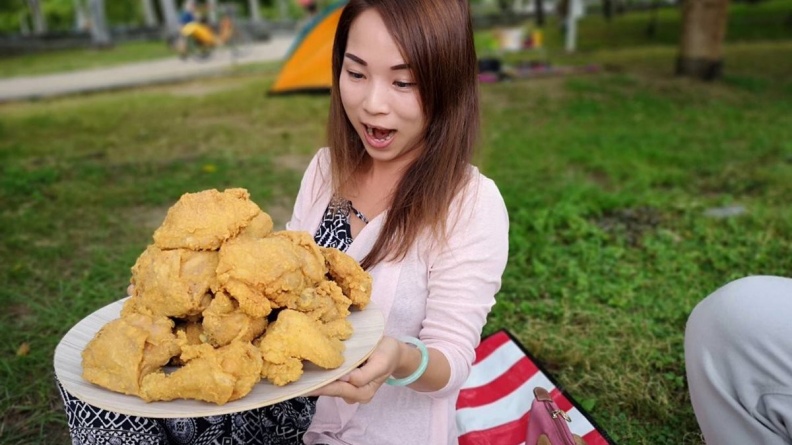 台中美食就是狂！16塊炸雞只賣299 再送4萬元金條