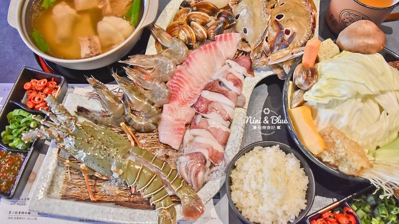 【新開店】炒土雞肉成鍋底！霸氣「無敵海景鍋」、滿滿肉山 吃到好厭世