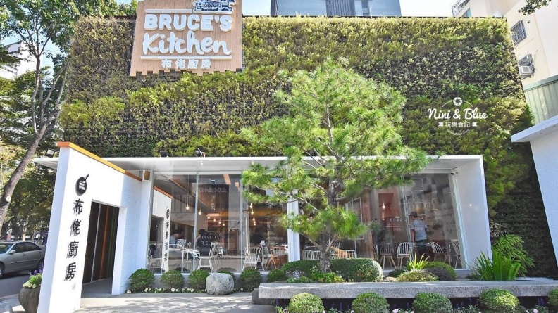 就像在大自然中用餐！台中「森林系」餐廳又一家　必拍超美綠色植栽牆
