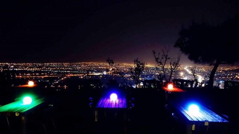 【新開店】祕境餐廳又一個！直擊「礁溪」百萬夜景＋義大利窯烤披薩