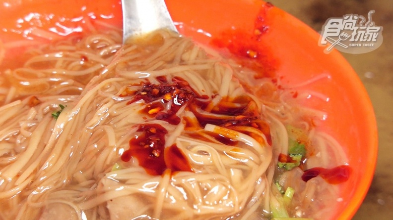 社子島人氣銅板美食！麵線、甜不辣料好味美，加獨門辣醬更銷魂