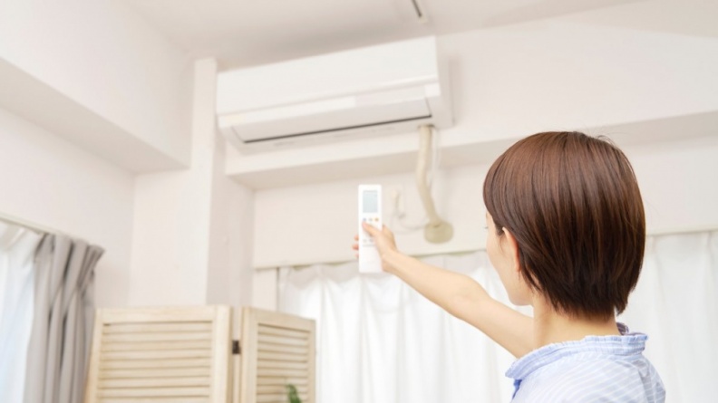 他換變頻冷氣後電費1.9萬超崩潰！網友笑「買到變貧冷氣」，內行人曝關鍵原因