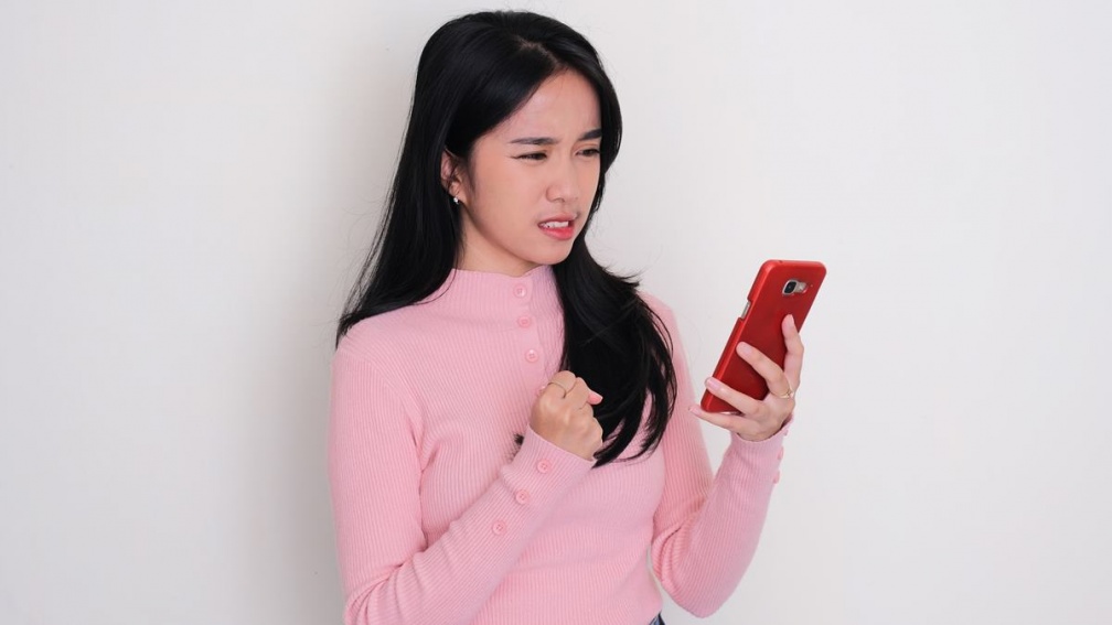 為什麼有些電話「一接就掛」？知情人揭背後操作：接了小心惹麻煩上身