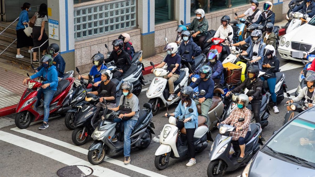 機車族注意！5/15「１停車新制」上路，停錯恐遭罰1200元