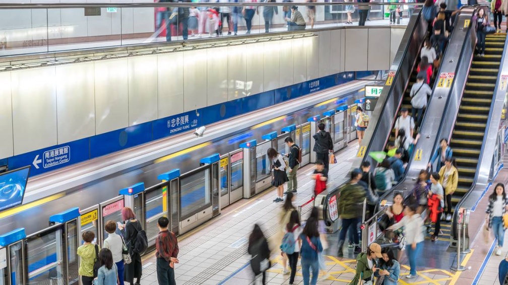 捷運站範圍千萬別做「這２事」！違規恐噴7500元，警方可強制驅離