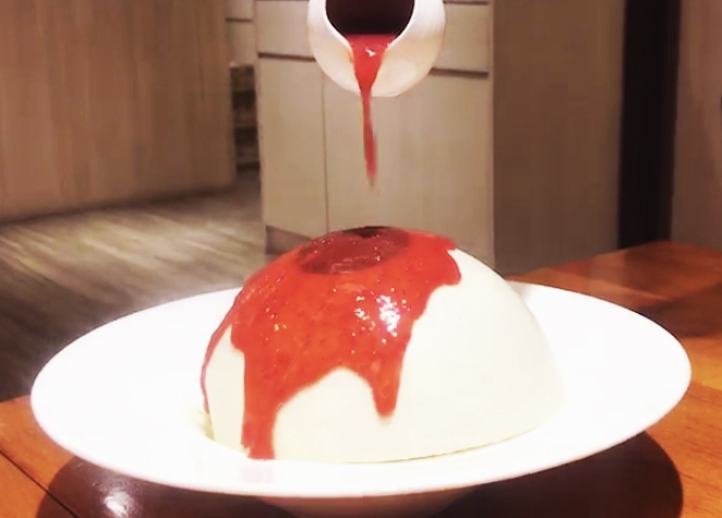 萬聖節限定甜點-眼球過勞 Eye ball brownie，淋醬示意01.jpg