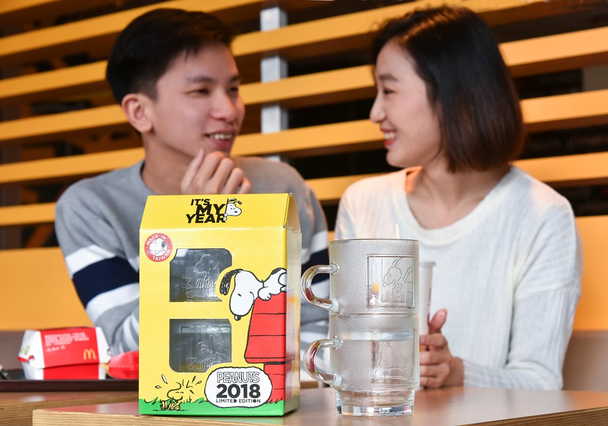 全球限量獨賣!史努比光雕杯粉絲必搶收藏 全球限量獨賣!史努比光雕杯粉絲必搶收藏