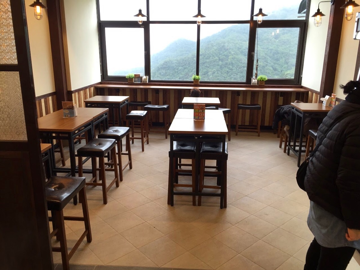 咖啡館？科博館？這10間超商讓人傻傻分不清