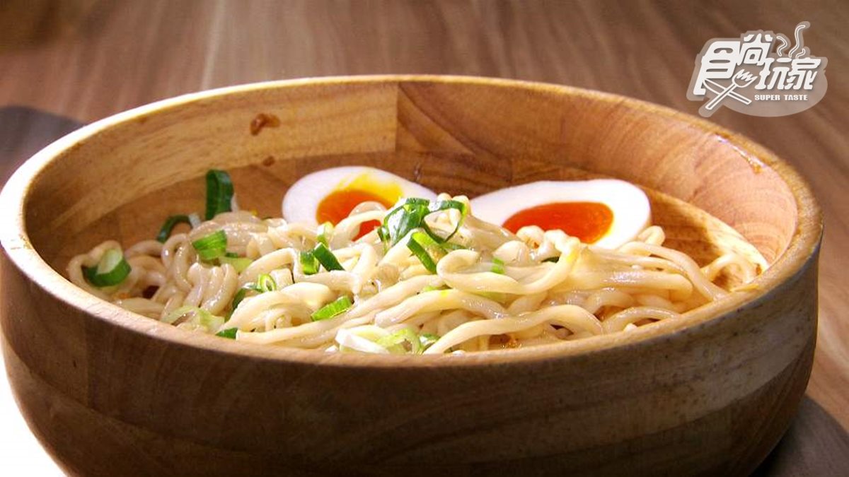 這什麼麵吃了好銷魂！手工麵條～Q 麻辣半筋半肉湯～香