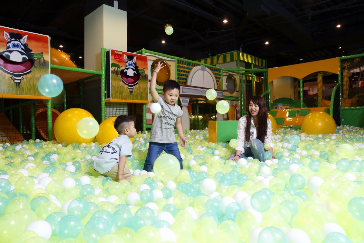 民宿就是遊樂園!全台最強10間親子旅宿:巨型扭蛋機、透明溜滑梯、躲貓貓迷宮、3D海景主題房、人體滾大球 民宿就是遊樂園!全台最強10間親子旅宿:巨型扭蛋機、透明溜滑梯、躲貓貓迷宮、3D海景主題房、人體滾大球