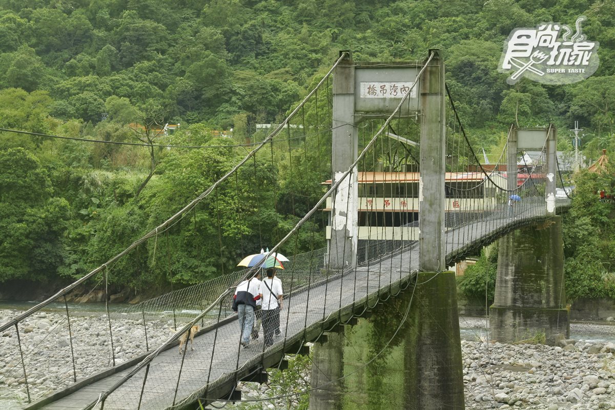 新竹「溯溪祕境」不會游泳也能玩:瀑布灌頂、人力接龍漂漂河、3公尺跳台跳水 新竹「溯溪祕境」不會游泳也能玩:瀑布灌頂、人力接龍漂漂河、3公尺跳台跳水