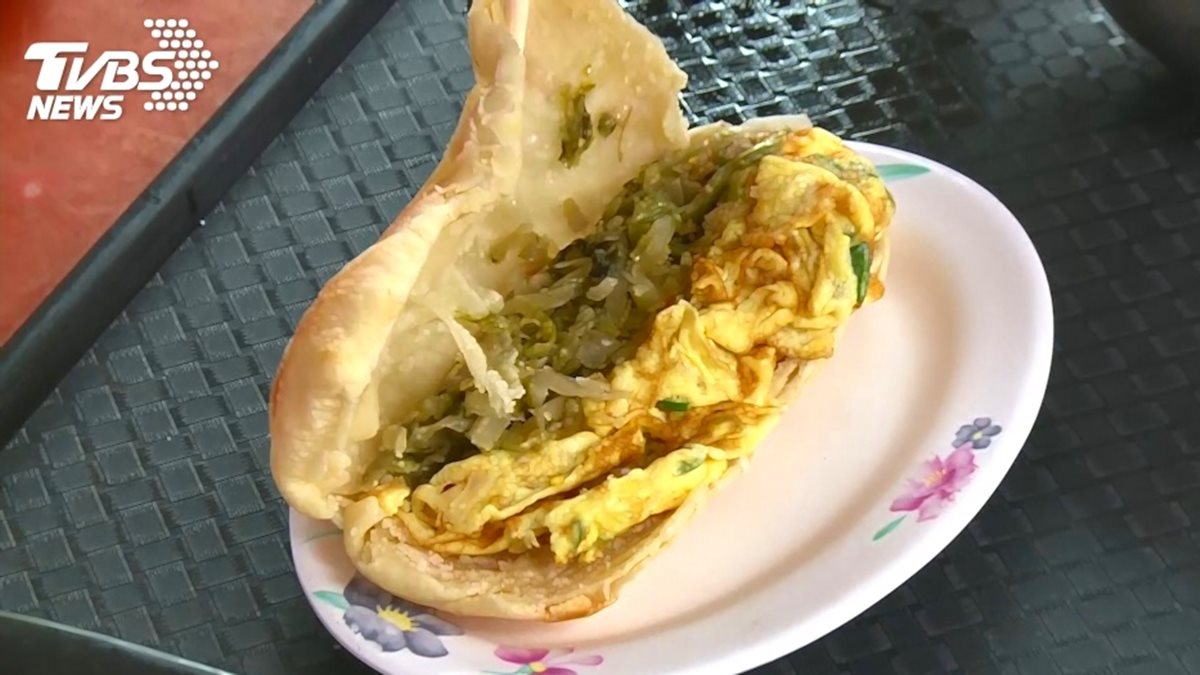 高雄人燒餅竟然夾這2種東西！正南部眷村FU的燒餅吃過沒？