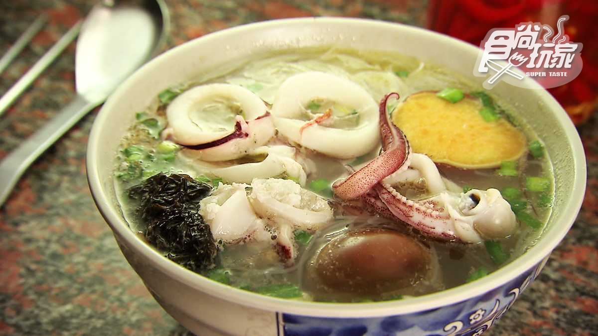 原來米粉湯可以這麼銷魂！加上店家自製「泡椒水」 好喝到要升天了