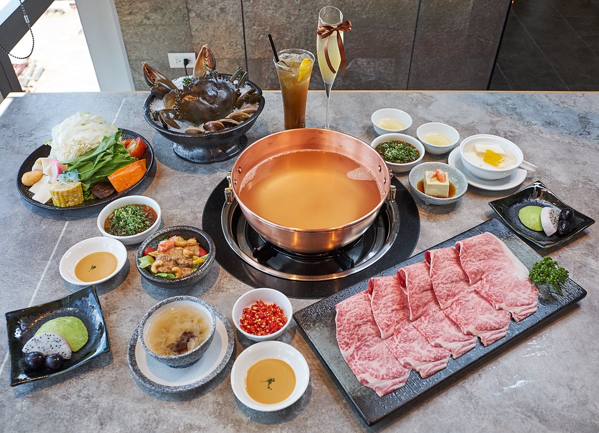 3間百貨「深夜食堂」閉館後也能吃！頂級涮涮鍋、火鍋超市、日本名店拉麵