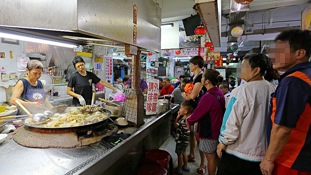 台南人也愛的嘉義市場美食！「溫體牛雜湯」四代老店，續湯免費