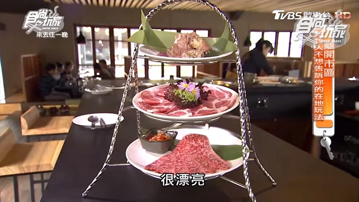 義式燒烤吃過嗎？「和牛友三角」外酥內嫩會爆汁，牛小排有特別吃法