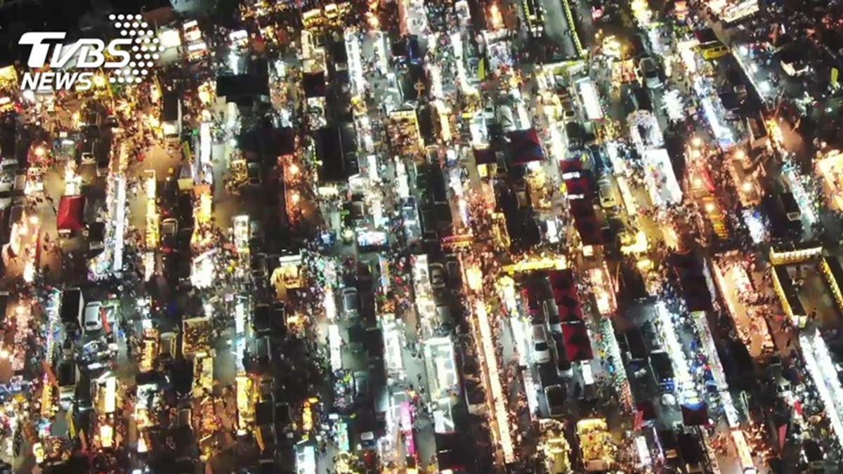 雲林3000坪最大夜市+周邊必吃5家：30鍋現煮鳳梨茶、蒸氣鍋海鮮、檜木桶炊仔飯