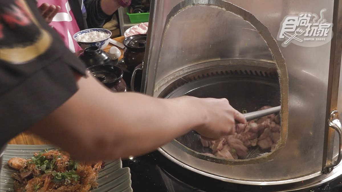 澎湖不只有海鮮！阿嬤大灶煨煮「地鍋雞」，鹹香下飯預約才吃得到