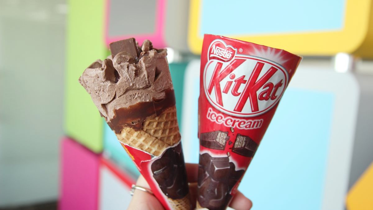 整盒買起來！好市多超邪惡「KitKat巧克力旋風甜筒」，還吃得到一整根KitKat