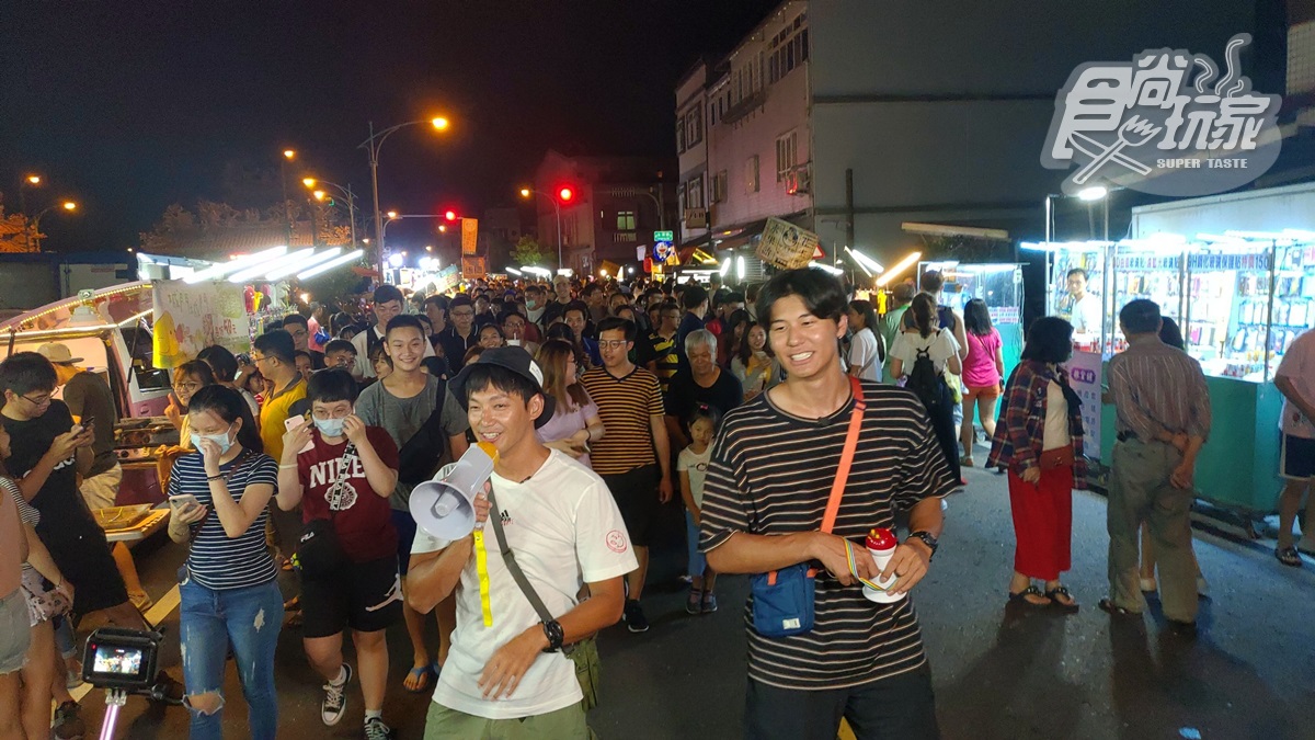 「食尚玩家夜市新人氣王」開跑！威風兄弟逛清溝夜市，撇女友吸女粉餵食