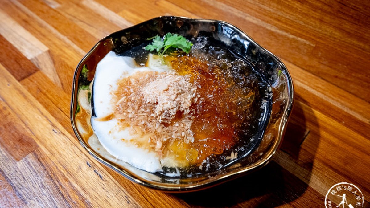吃貨快筆記!礁溪4家在地銅板美食:20元滿料春捲、50年蔥油餅、桃膠豆花 吃貨快筆記!礁溪4家在地銅板美食:20元滿料春捲、50年蔥油餅、桃膠豆花