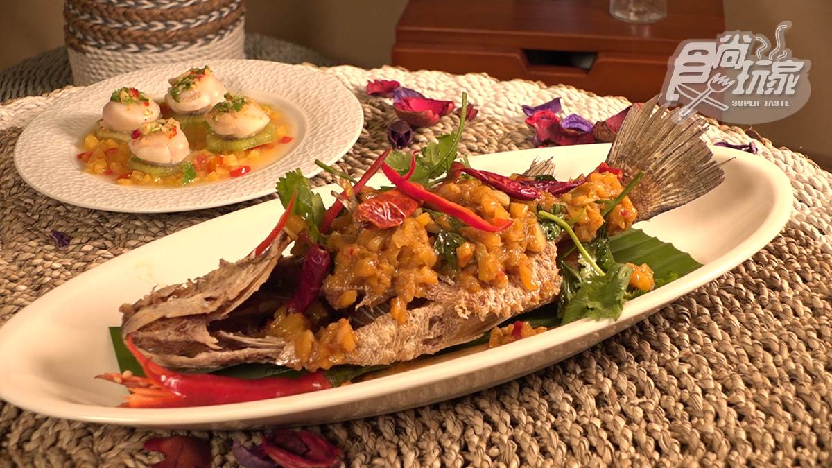 宛如海島度假！高雄「帳篷餐廳」吃泰式料理，炸魚沙拉、酸辣干貝都必點