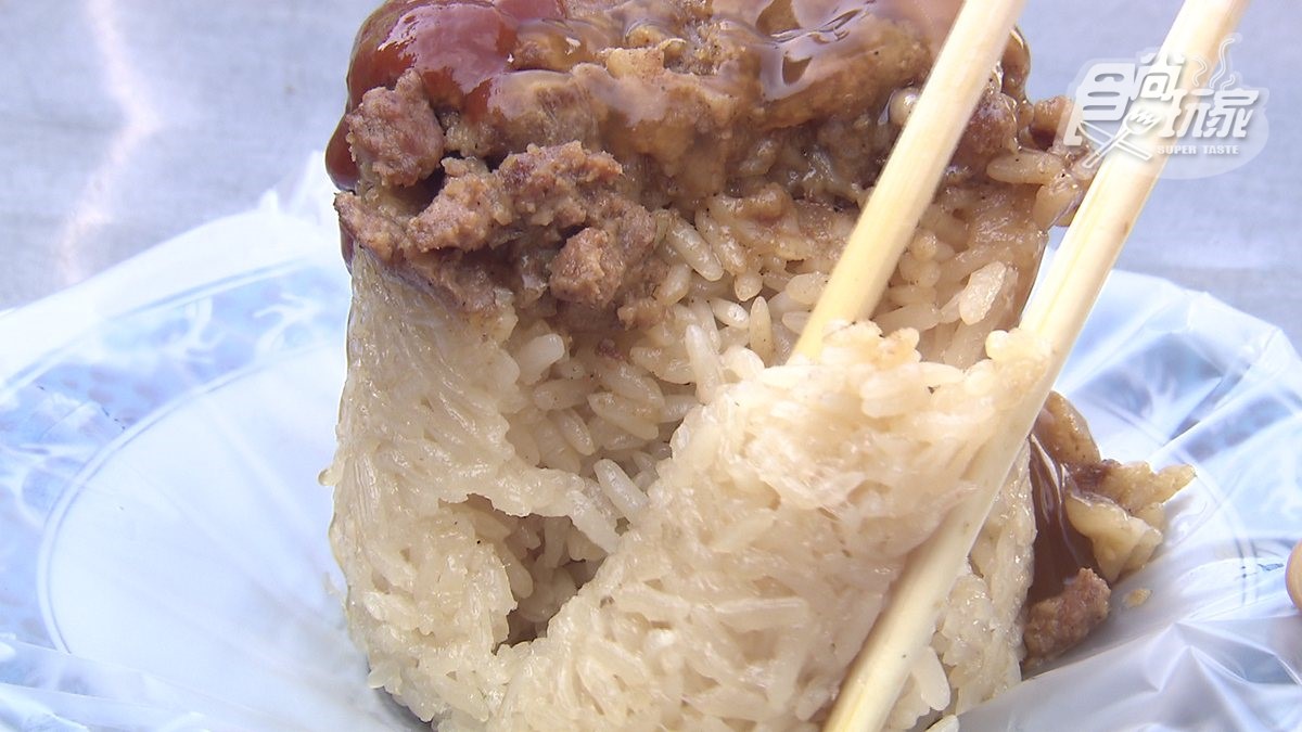 古早好滋味！雲林限量蒸籠米糕超Ｑ彈，一定要配滿料冬瓜排骨酥湯