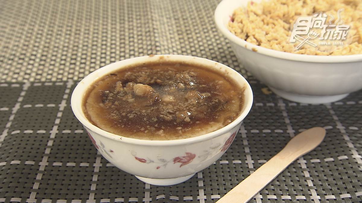 雲林在地人激推！高CP值老街碗粿1碗只要25元，超唰嘴古早味蛋飯也必點