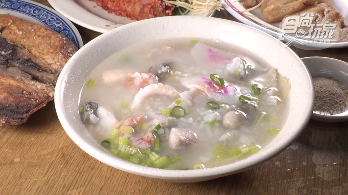 「運將」狂推！台北深夜海產粥湯頭超鮮甜，招牌紅燒肉必沾微辣醬汁超唰嘴