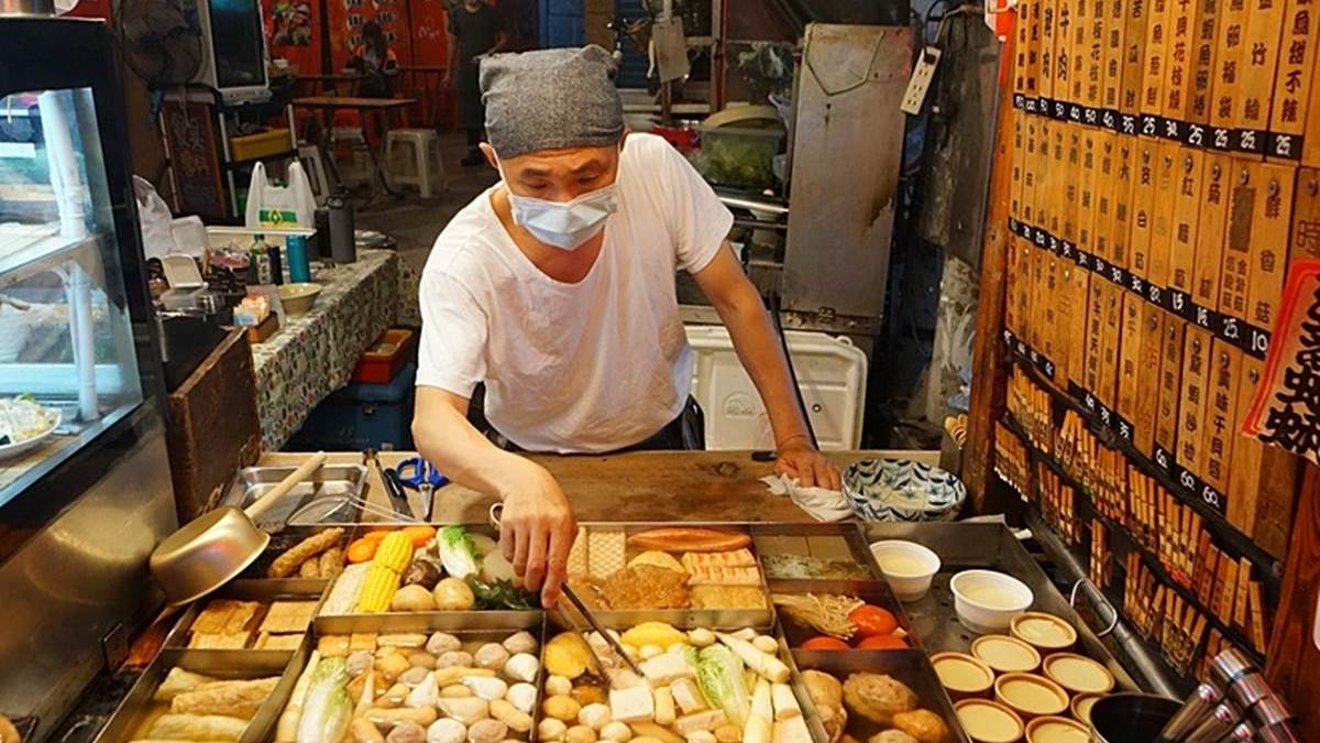 南雅夜市必吃關東煮！蔬果熬湯喝3碗以上才滿足，蘿蔔透甜評價5顆星