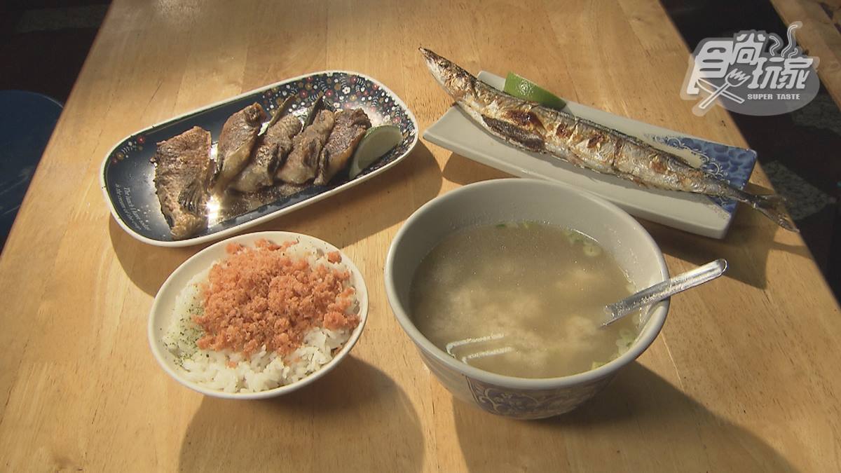 台南人私藏名單！２大塊現烤「魚下巴」只要50元，再搭自製「鮭魚鬆飯」超唰嘴