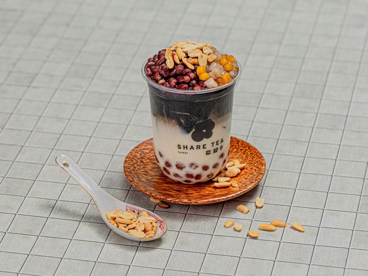 冬季狂賣「半杯都是料」燒仙草回歸！歇腳亭５種料裝好裝滿，冷熱飲都要喝