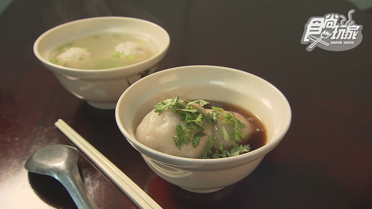  連米漿都自己調！板橋40年肉圓包大塊黑豬肉，內行吃法貢丸湯要加肉圓醬