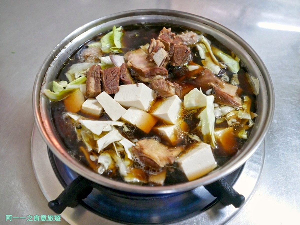泡完湯必吃!台東知本「排隊羊肉爐」湯頭超鮮美,再搭唰嘴羊肉炒麵更滿足 泡完湯必吃!台東知本「排隊羊肉爐」湯頭超鮮美,再搭唰嘴羊肉炒麵更滿足