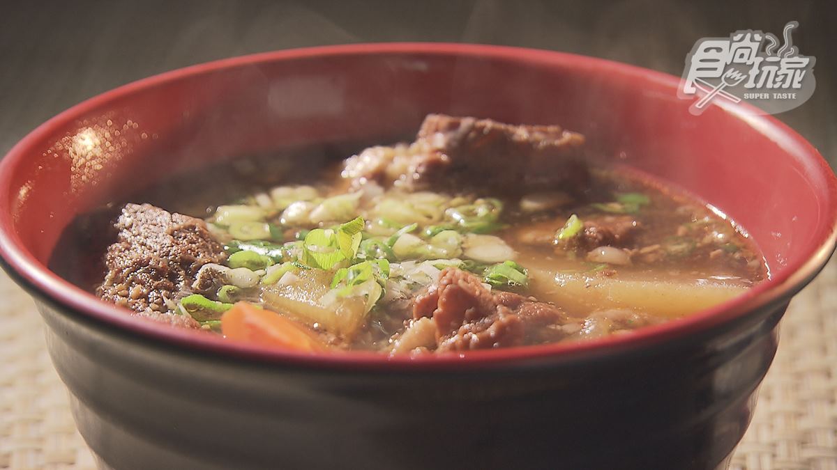 台南人口袋名單！高CP值「紅燒牛肉湯」只要100元，牛腩入口即化超唰嘴
