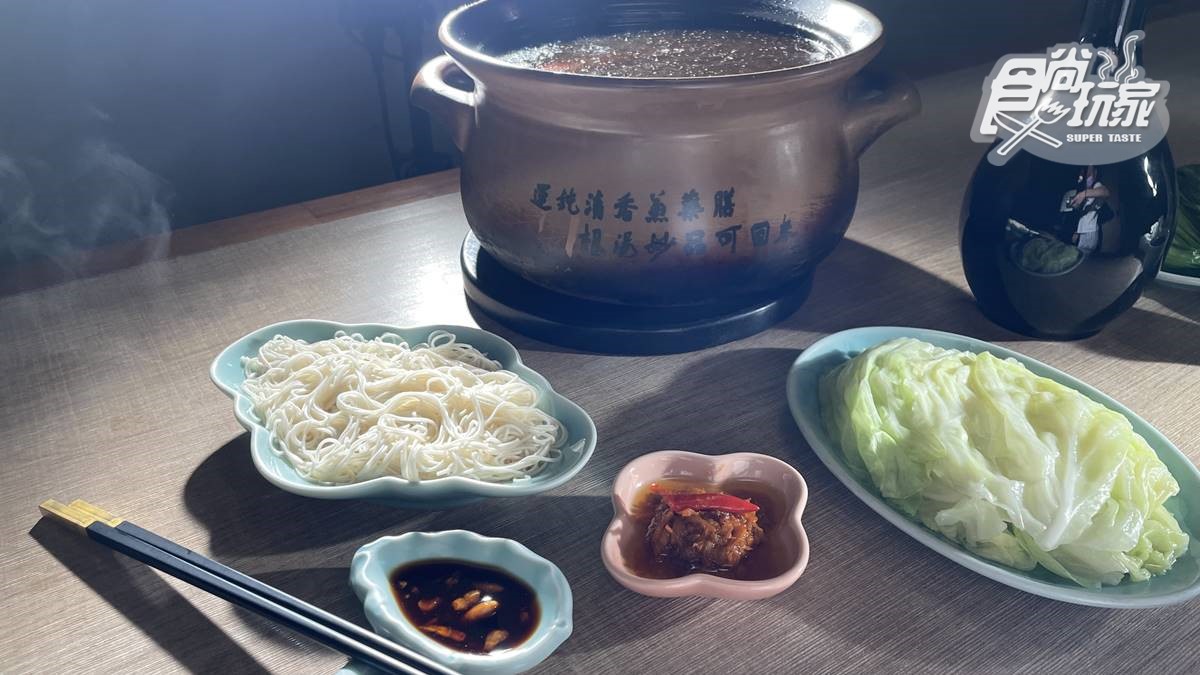 小禎愛店！傳說級「藥膳雞湯」不加１滴水，滑順麵線搭「手工干貝醬」超唰嘴