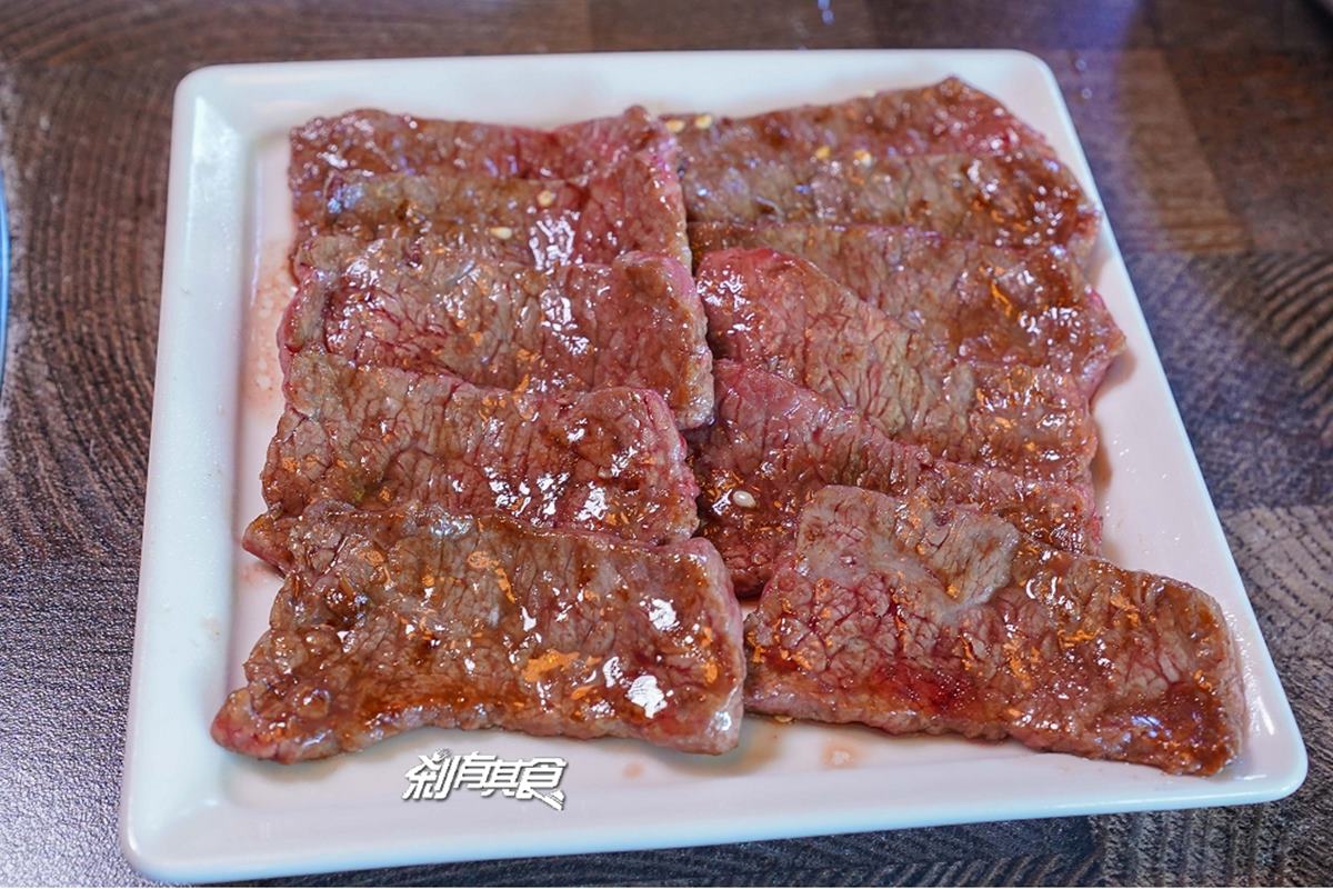 台中燒肉霸主PK!網評4.5以上最強10家:生魚片吃到飽、399元和牛、30公分牛舌 台中燒肉推薦「森森燒肉」推薦霜降牛小排。