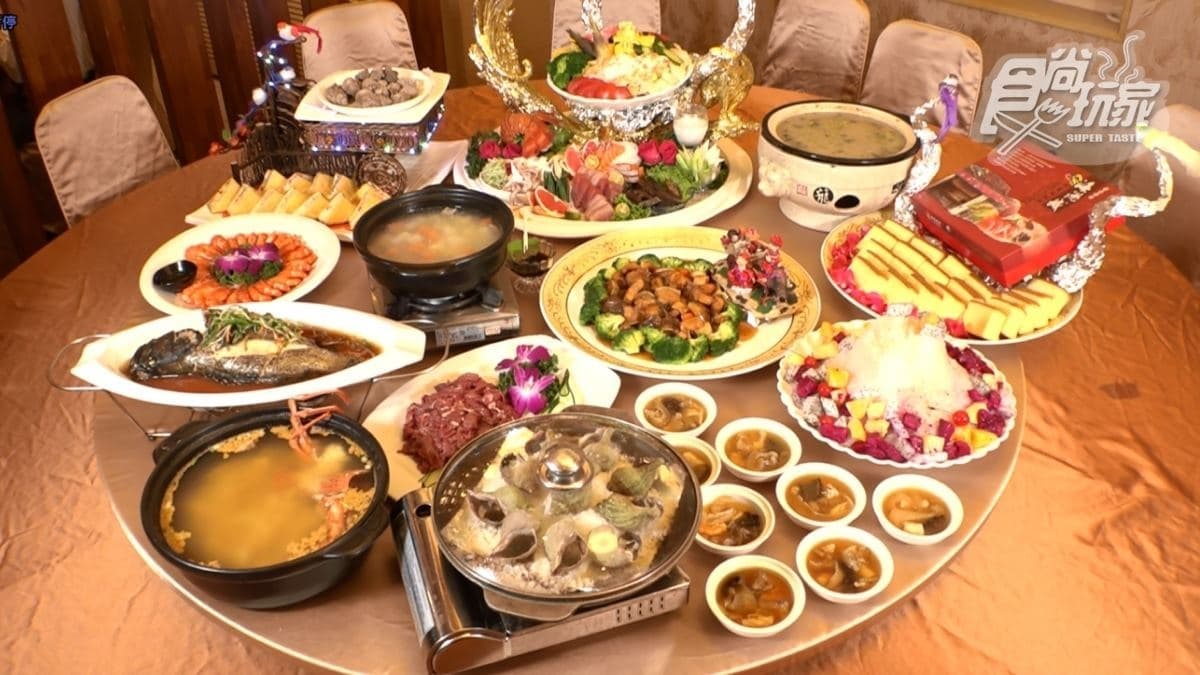 一營業就客滿！台中高CP值「現撈海鮮」整桌不到萬元，必點海鮮粥用料超澎派
