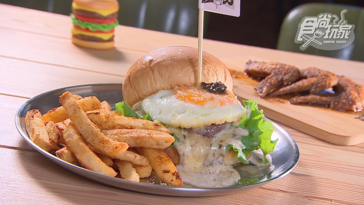 路邊攤變店面！「肉醬塔可飯＋半熟蛋」噴香唰嘴，「松露牛肉堡」一咬爆汁