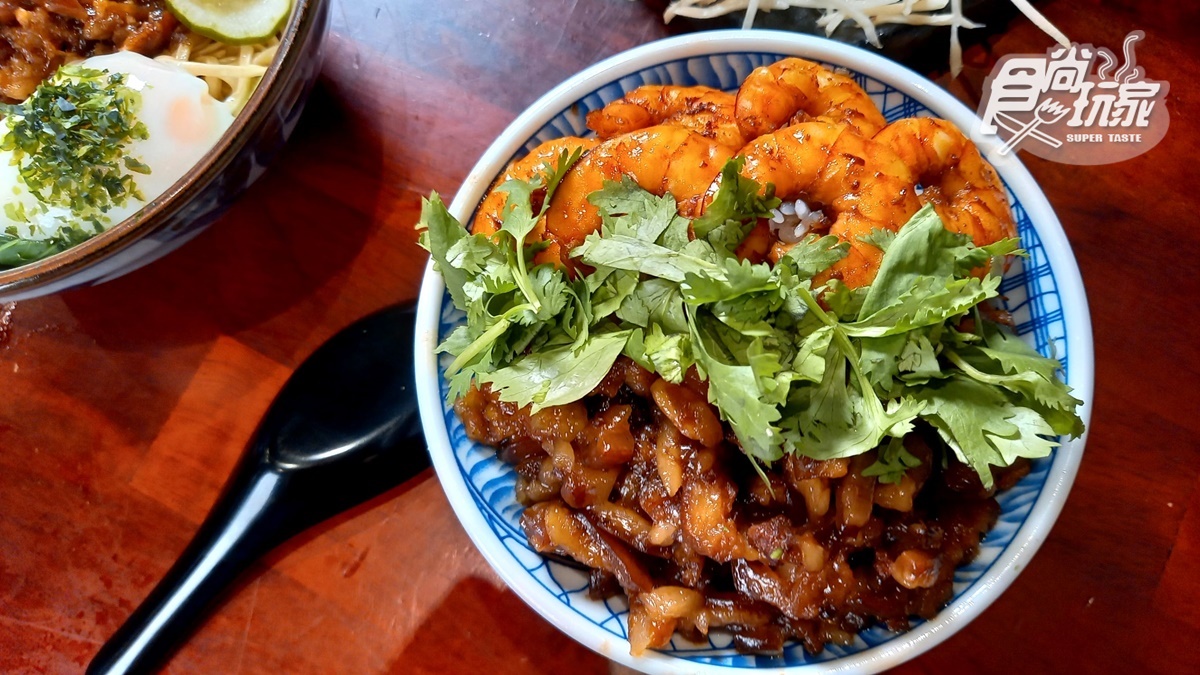 阿嬤的味道！桃園懷舊「蝦滷飯」擺滿去殼鮮蝦，客家「文昌雞」沾桔醬太唰嘴